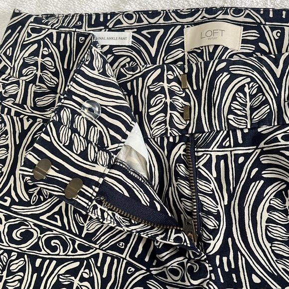 Elegant and stylish ankle pants. - Picture 4 of 4